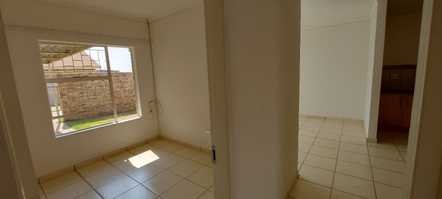 To Let 3 Bedroom Property for Rent in Roodewal Free State